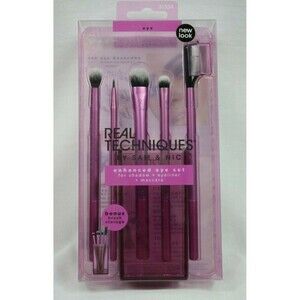 Real Techniques by Sam & Nic Everyday Essentials Enhanced Eye Brush Collection